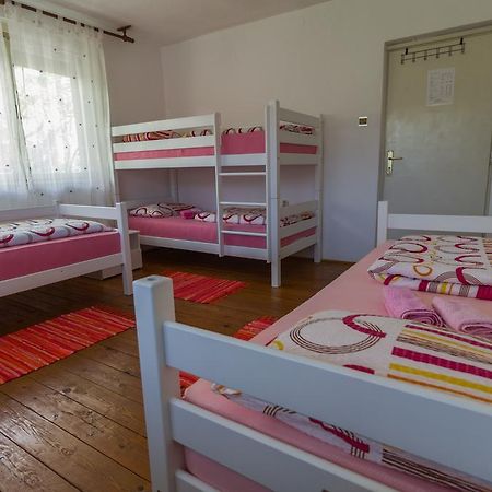 Guest House Конич Екстериор снимка