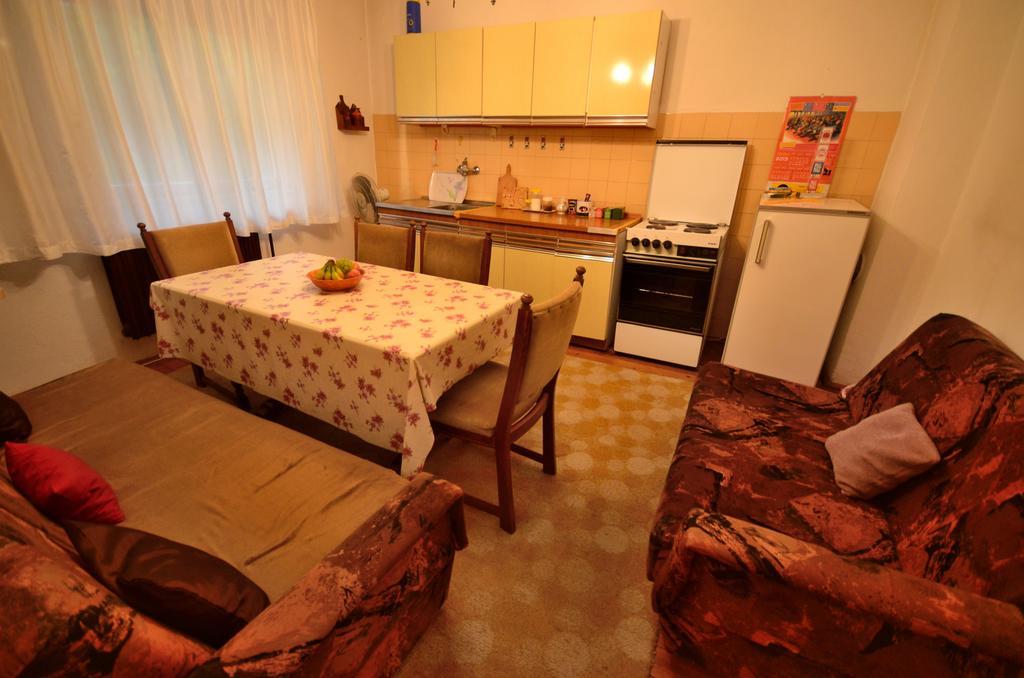 Guest House Конич Екстериор снимка