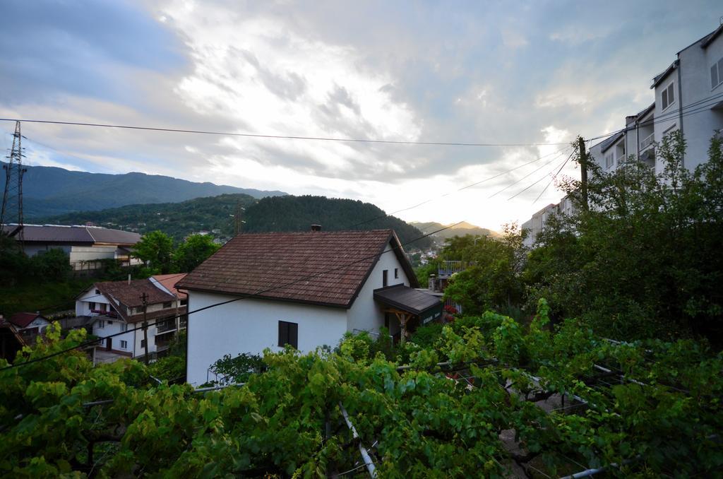 Guest House Конич Екстериор снимка